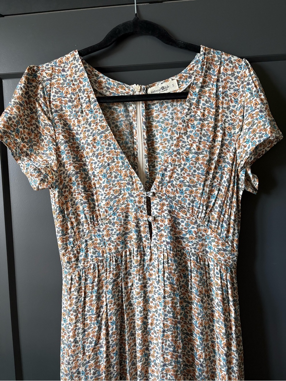 NATURAL LIFE Evangaline Cream Maxi Dress with Blue and Peach Floral Print - Picture 4 of 8